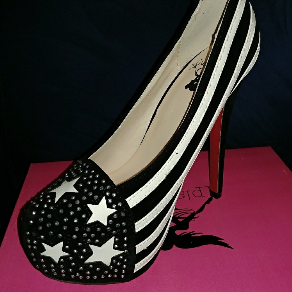 Playgirl black and white platform heels